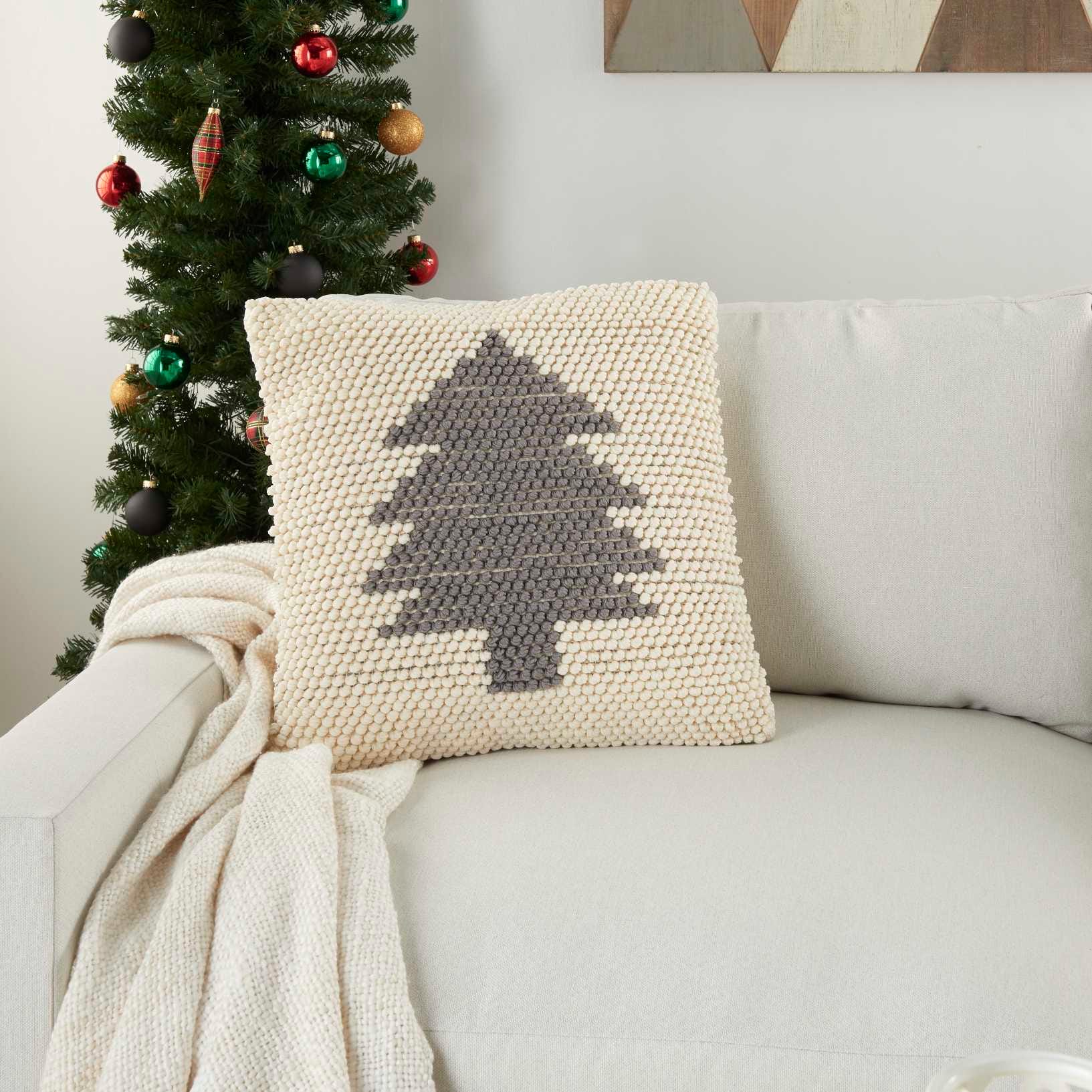 Holiday Pillows DC569 Ivory Grey 20 x 20 Throw Pillow