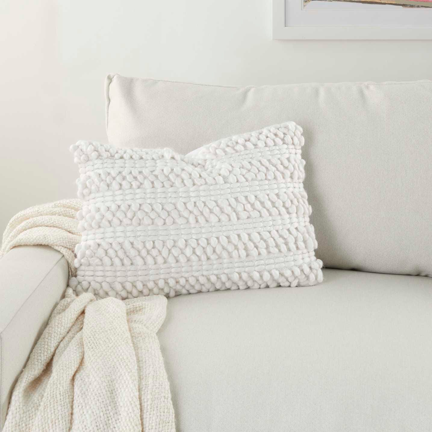 Nourison Mina Victory Mina Victory S6076 Bgegd Decorative Pillow 20 X 20 