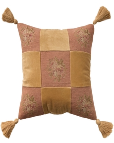 Vintage Pillow VAN9 Pink 18" x 18" Throw Pillow